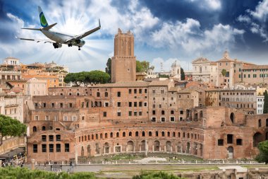 Roma İmparatorluk Forumlar üzerinden uçak