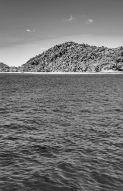 Tayland 'daki Surin Ulusal Parkı' nın çarpıcı turkuaz suları. Tropik bir cennet..