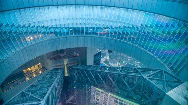 Osaka, Japonya - 26 Mayıs 2016: Gün batımında Umeda gökyüzü binası.