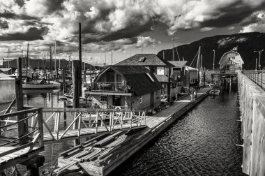 Vancouver Adası kıyı şeridi boyunca Cenova Körfezi ve Marina 'nın inanılmaz manzarası.