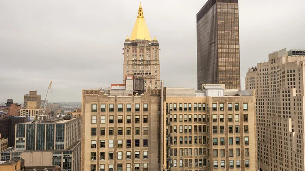 De skyline van Manhattan vanaf dakterras — Stockfoto