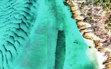 Tepe körfezi gözcüsü. Whitehaven Sahili Pazar günleri, Queensland panoramik hava manzarası, Avustralya