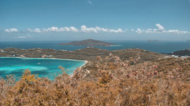 Harika kıyı renkler Saint Thomas - deniz manzarası, Virgin Adaları.