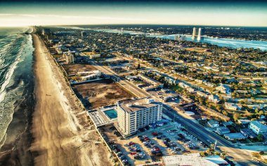 Daytona, Florida - Güzel Daytona Sahili 'nin panoramik hava manzarası.