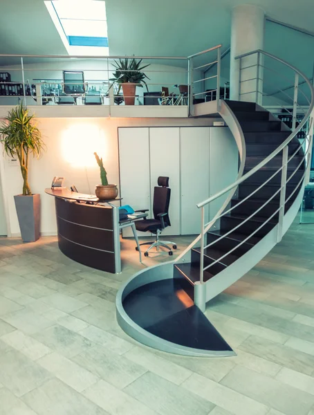 Circular stairs in modern office — Stock Photo, Image