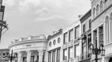 Los Angeles, CA - 1 Ağustos 2017: Beverly Hills sokakları ünlü bir turistik merkezdir.