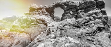 Arches Ulusal Parkı 'nda kızıl kaya çöl manzaralı Fil Yayı manzarası.