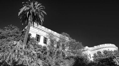 New Orleans 'ın çarpıcı şehir manzarası. Kış günü sokaklar ve binalar..