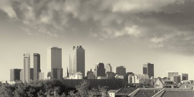 Aydınlık ve güneşli kış gününde New Orleans 'ın gökyüzü manzarası.