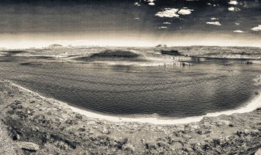 Gün batımında Powell Gölü renkleri, Arizona.