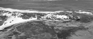 Yukarıdan Jurien Körfezi 'nden Sandy Cape Reserve: Turkuaz suları ve kumlu kıyıları olan sakin bir kaçış.