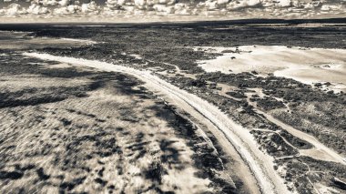 Yukarıdan Jurien Körfezi 'nden Sandy Cape Reserve: Turkuaz suları ve kumlu kıyıları olan sakin bir kaçış.