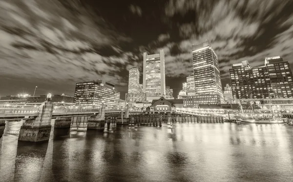 Черно-белый вид зданий Бостона, штат Массачусетс — стоковое фото