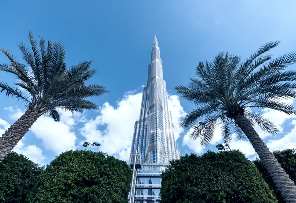 DUBAI, EAU - 22 NOVEMBRE 2015 : Burj Khalifa, le plus haut bâtiment — Photo
