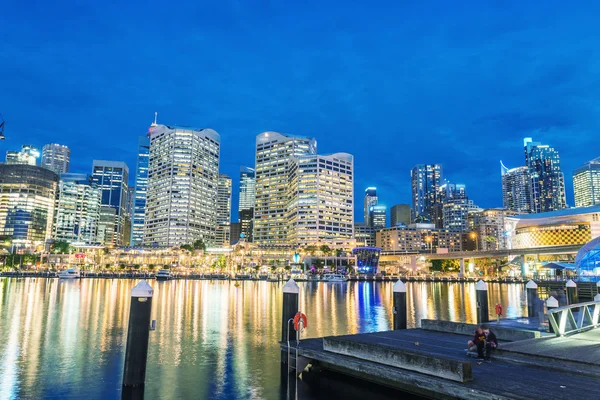 悉尼，新南威尔士州。城市天际线上美丽的一天 — 图库照片