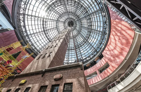 Looking up beside shot tower at the domed roof of Melbourne cent — Stock Photo, Image