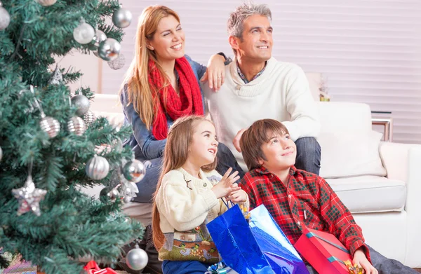 Family celebrating Christmas — Stock Photo, Image