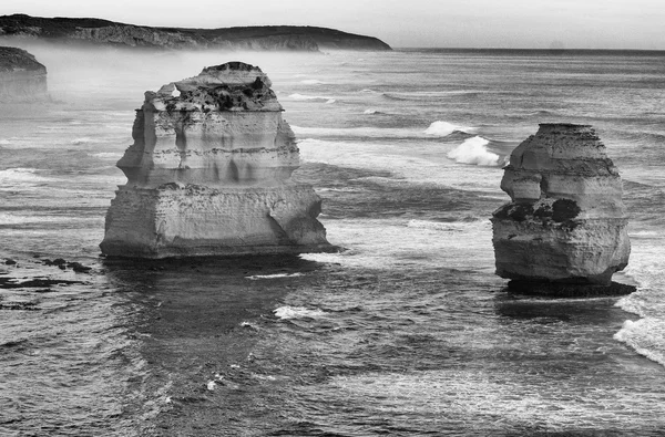 Oniki Havariler taşlara Avustralya günbatımı Great Ocean Road, Victoria boyunca - — Stok fotoğraf