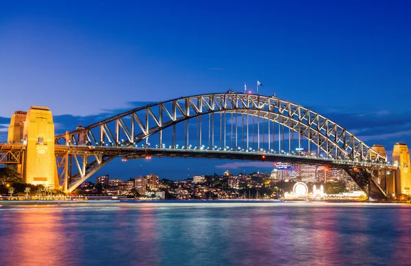 Sidney, Avustralya. Alacakaranlıkta muhteşem manzarası — Stok fotoğraf