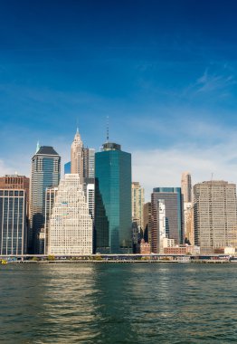 Manhattan siluetinin. Şehir gökdelenler Güz