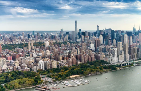 Aerial view of Manhattan skyscrapers — Stock Photo, Image