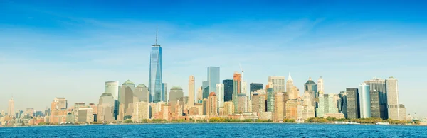 Centru Manhattanu nad East river. Obří panoramatický pohled — Stock fotografie