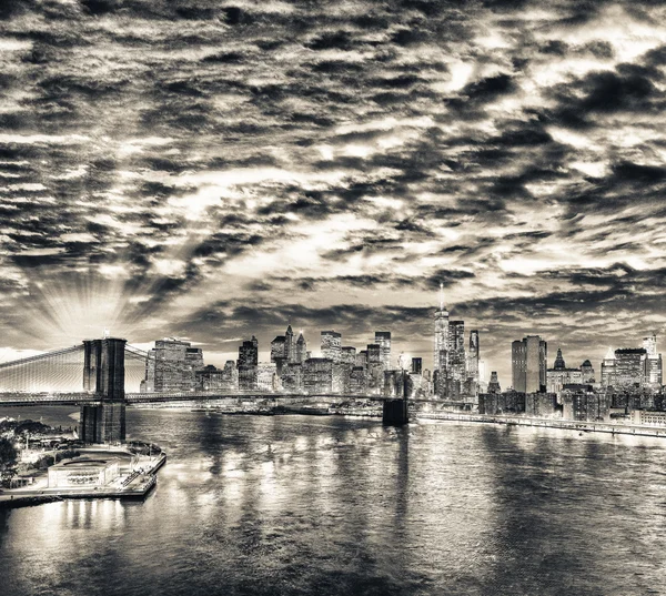 Manhattan East view from Manhattan Bridge, NYC — стоковое фото