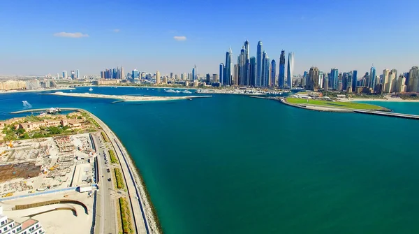 Вид на Дубай с высоты птичьего полета — стоковое фото