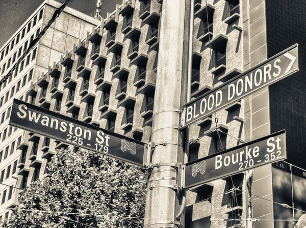 Streets intersection signs in Melbourne downtown — Stock Photo, Image