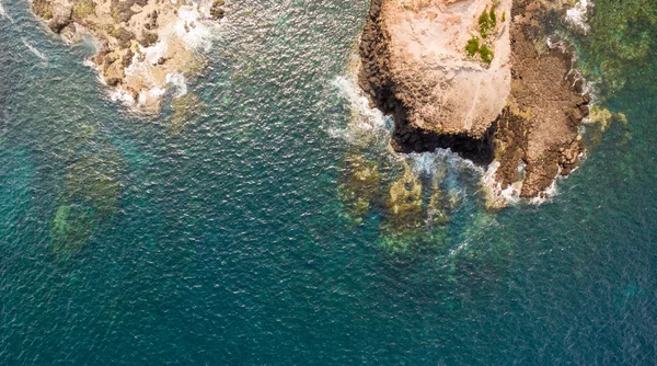 Η ακτογραμμή του Mornington χερσόνησο, Αυστραλία. Ακρωτήριο Schanck πετρώματα — Φωτογραφία Αρχείου