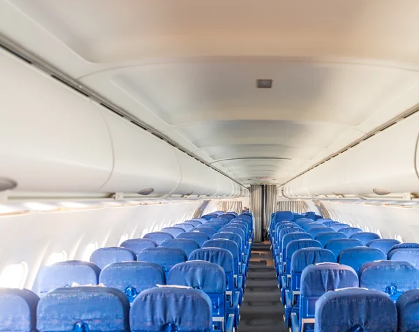 Assentos vazios dos passageiros do avião — Fotografia de Stock
