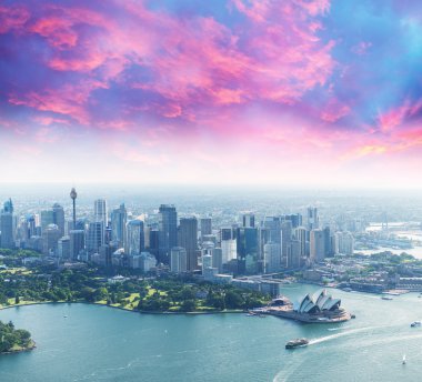 Güzel hava görünümünü gökdelenlerin Sydney, Avustralya