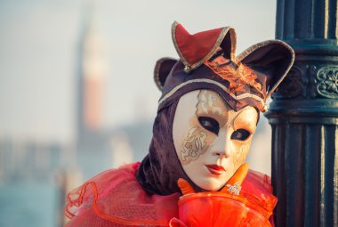 Renkli karnaval maskesi Venedik