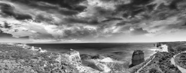 Oniki Havariler taşlara Avustralya günbatımı Great Ocean Road, Victoria boyunca -