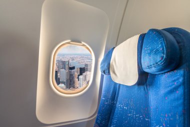 Uçak penceresinden görüldüğü gibi New York skyline