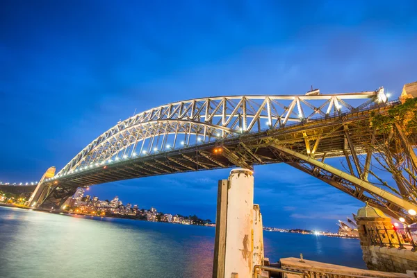 Importance du pont du port de Sydney au crépuscule — Photo