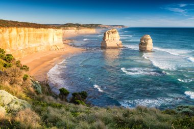 Oniki Havariler taşlara Avustralya günbatımı Great Ocean Road, Victoria boyunca -