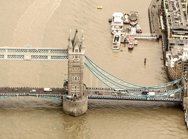 Aerial view of magnificent Tower Bridge, London — Stock Photo, Image