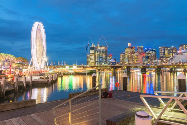Sydney - október 12, 2015-re: Darling Harbour üzletei és éttermei — Stock Fotó