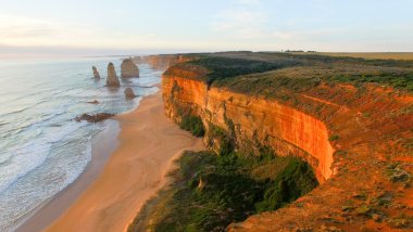 Oniki Havariler taşlara Avustralya günbatımı Great Ocean Road, Victoria boyunca -