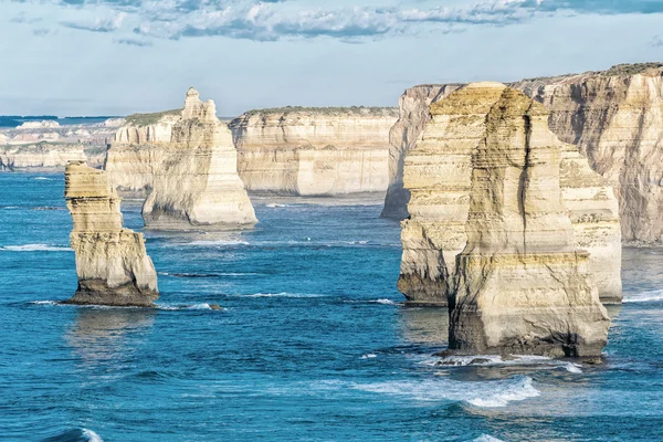 Oniki Havariler taşlara Avustralya günbatımı Great Ocean Road, Victoria boyunca - — Stok fotoğraf