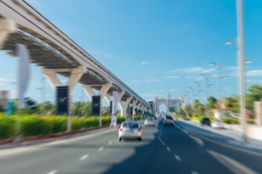 Dubai Jumeirah Palm yolda sürüş, görünüm bulanık