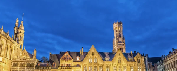 Grote Markt plaza en la hermosa ciudad medieval Brujas —  Fotos de Stock