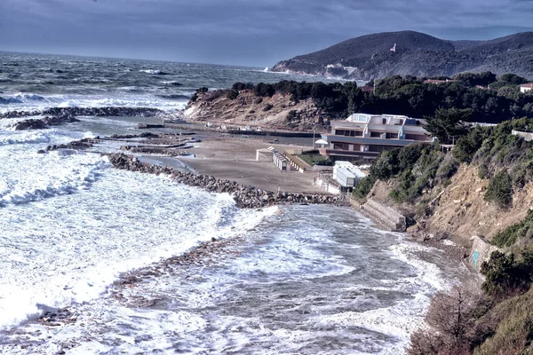 Vista del paisaje marino de tormenta con olas — Foto de Stock