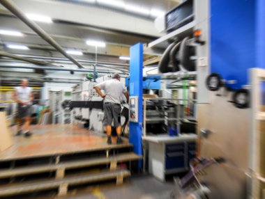 Kağıt Fabrikası fabrika içinde bulanık hareketi