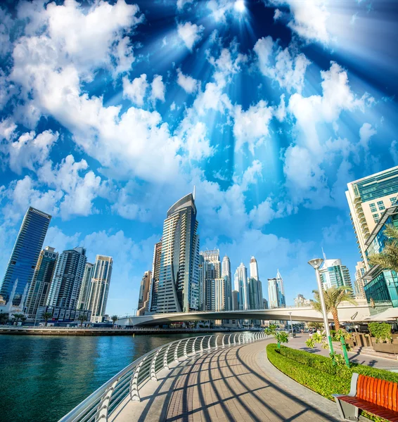 Tramonto sui grattacieli Dubai Marina, Emirati Arabi Uniti — Foto Stock