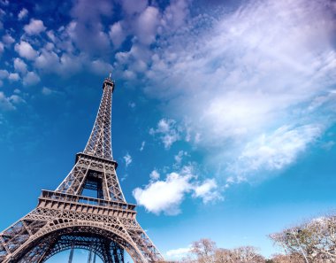 Paris 'teki Eyfel Kulesi