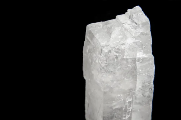 Extreme close-up on a small quartz crystal. — Stock Photo, Image