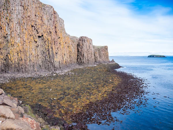 Sagandisey 的悬崖。stykkisholmur 冰岛. — 图库照片
