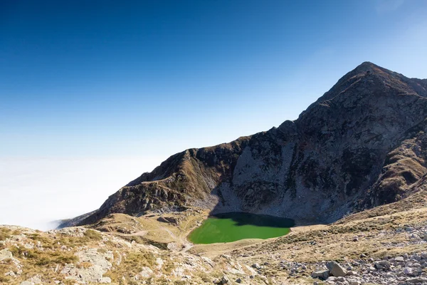 Mont Mucrone ve bir güneş Mucrone gölde Kuzey-est yüzü — Stok fotoğraf